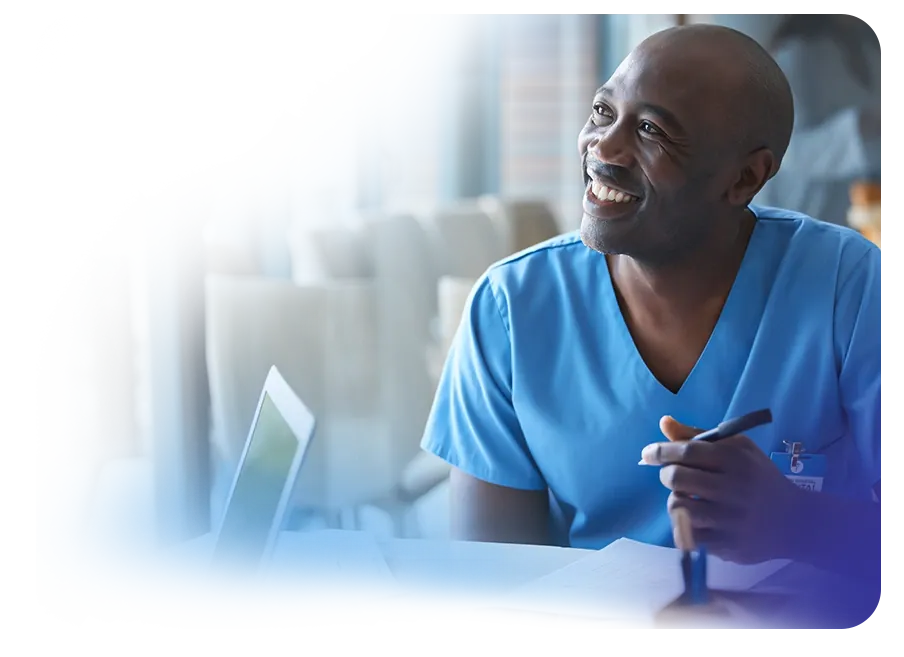 Profissional da saúde em ambiente corporativo, representando a distribuidora de produtos hospitalares e médico Med Supply.