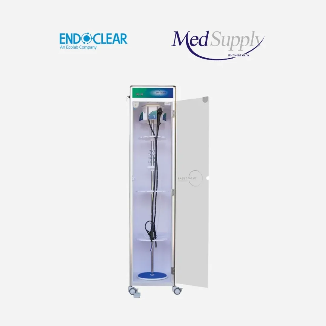 Endoscópio médico em armário de armazenamento